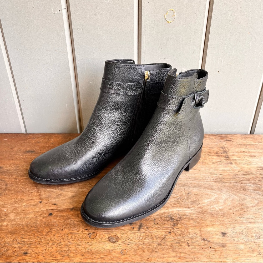 Talbots Women's Bootie 9 Black Pebbled Leather Ankle Bootie with Side Zip NWOB